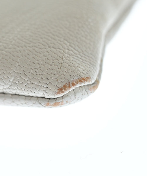 ANYA HINDMARCH คลัตช์