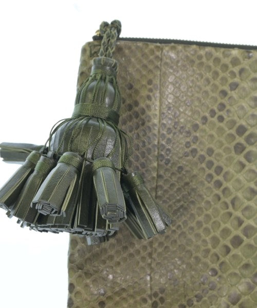 ANYA HINDMARCH คลัตช์