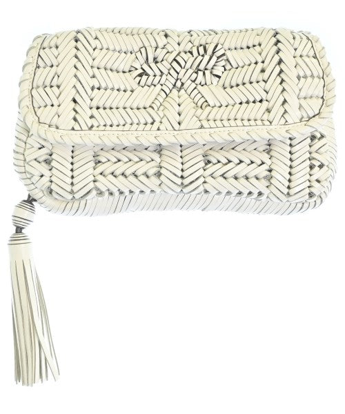 ANYA HINDMARCH คลัตช์