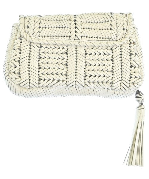 ANYA HINDMARCH คลัตช์