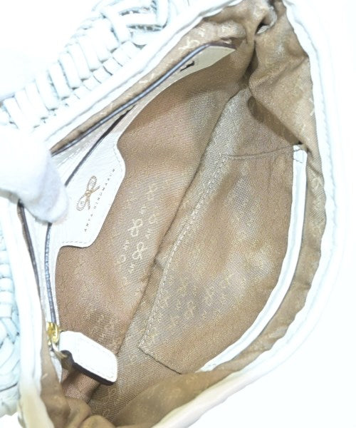 ANYA HINDMARCH คลัตช์
