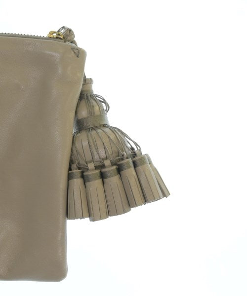 ANYA HINDMARCH คลัตช์