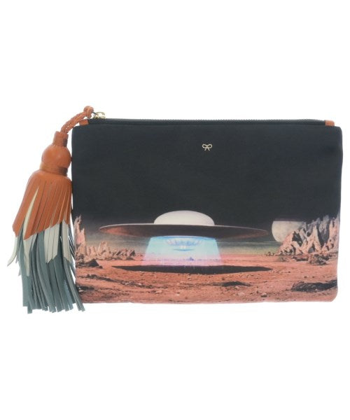 ANYA HINDMARCH คลัตช์