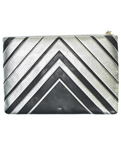 ANYA HINDMARCH คลัตช์