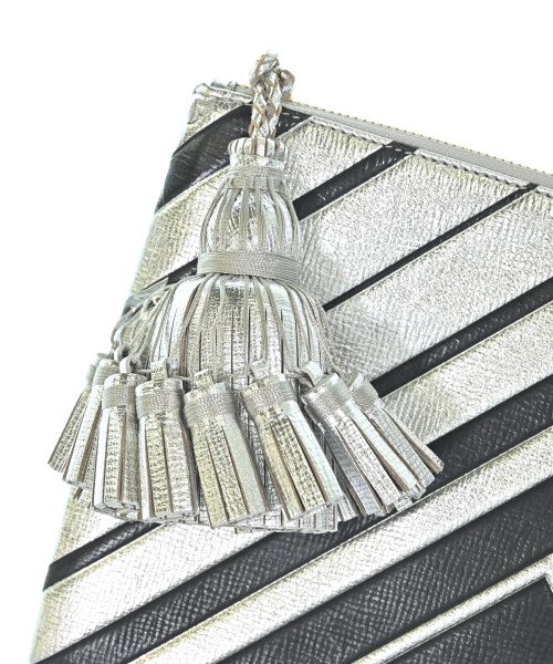 ANYA HINDMARCH คลัตช์