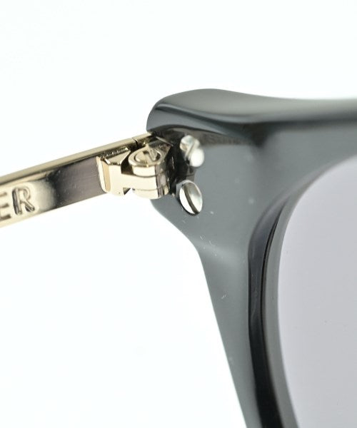 KAREN WALKER แว่นกันแดด