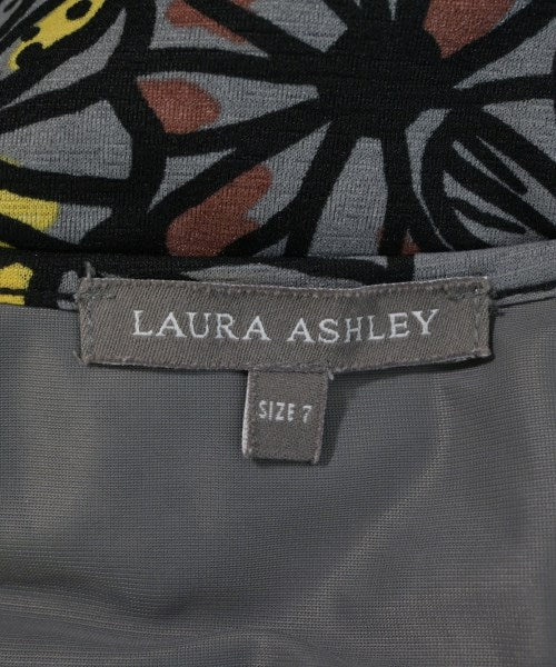 LAURA ASHLEY ชุดเดรส