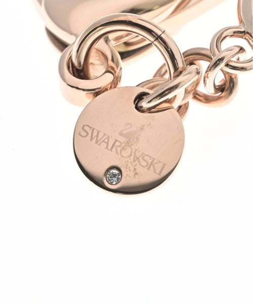 SWAROVSKI เครื่องประดับบนกระเป๋า