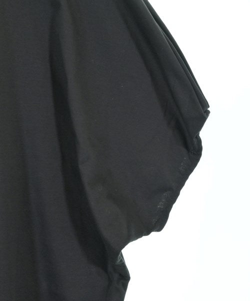 UNTITLED เสื้อยืด/เสื้อท็อปส์