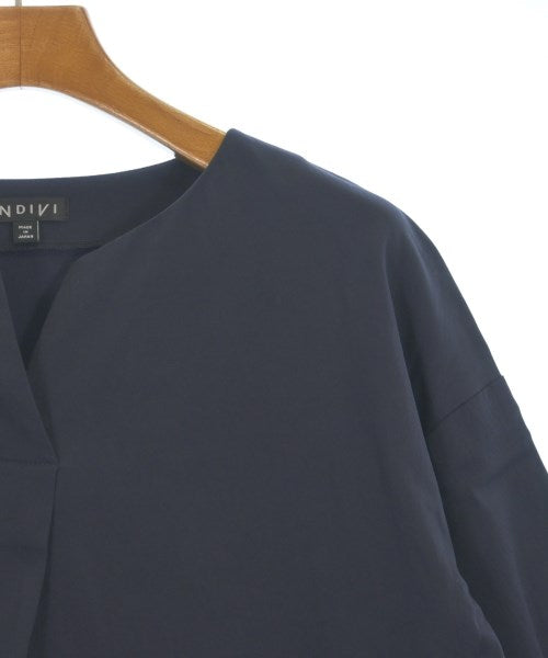 INDIVI เสื้อสตรี