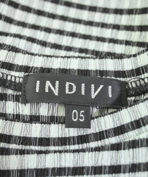 INDIVI เสื้อยืด/เสื้อท็อปส์