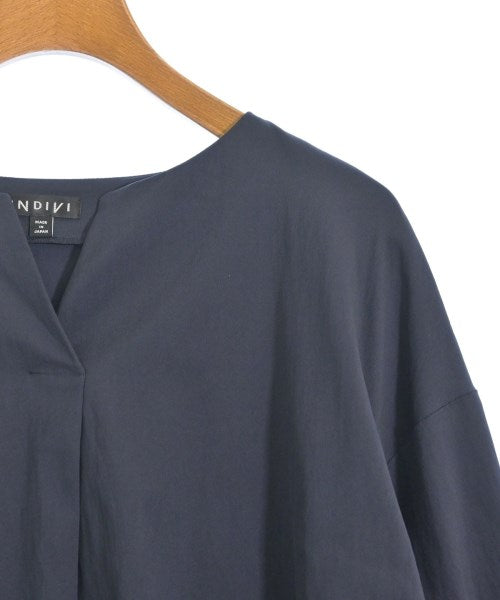 INDIVI เสื้อสตรี