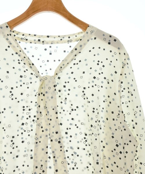 INDIVI เสื้อสตรี