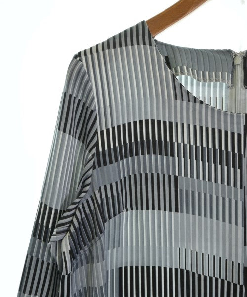 INDIVI เสื้อสตรี