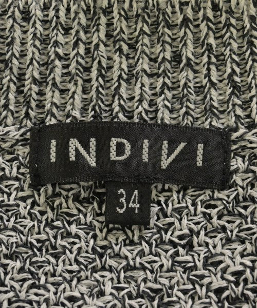INDIVI เสื้อแขนกุด