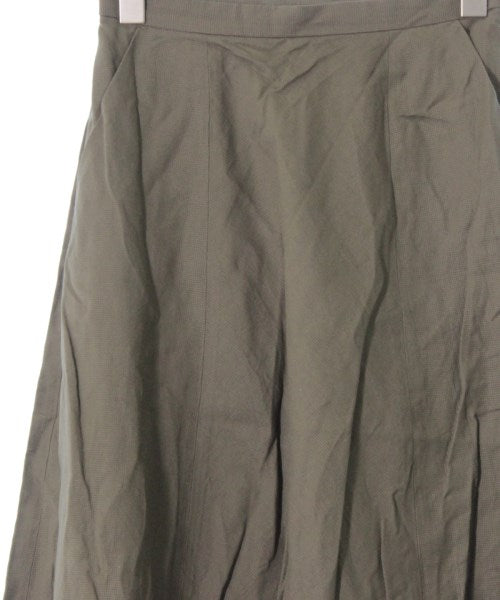 UNTITLED กระโปรงยาวถึงเข่า