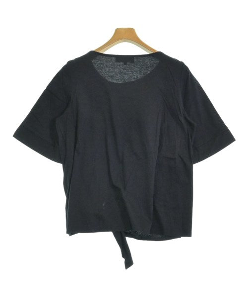 UNTITLED เสื้อยืด/เสื้อท็อปส์