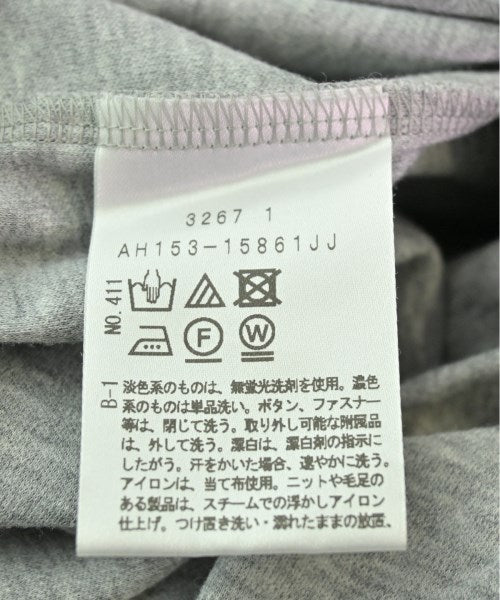 UNTITLED เสื้อยืด/เสื้อท็อปส์