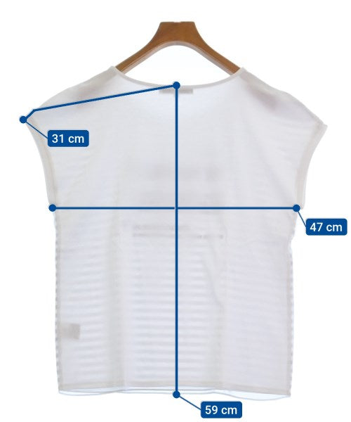 UNTITLED เสื้อยืด/เสื้อท็อปส์