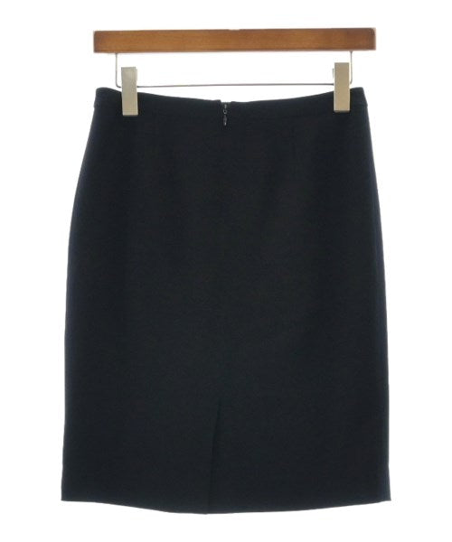 UNTITLED กระโปรงยาวถึงเข่า