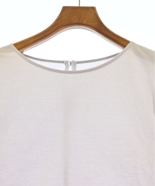 UNTITLED เสื้อยืด/เสื้อท็อปส์