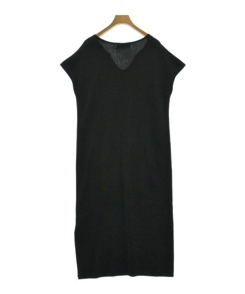 UNTITLED ชุดเดรส