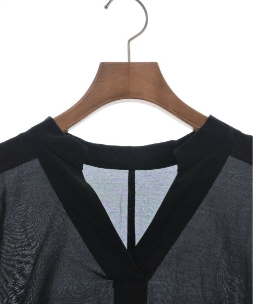 UNTITLED เสื้อสตรี