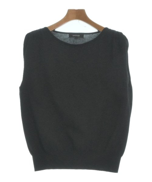 UNTITLED เสื้อแขนกุด