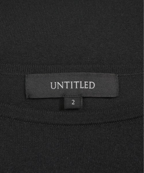 UNTITLED เสื้อแขนกุด