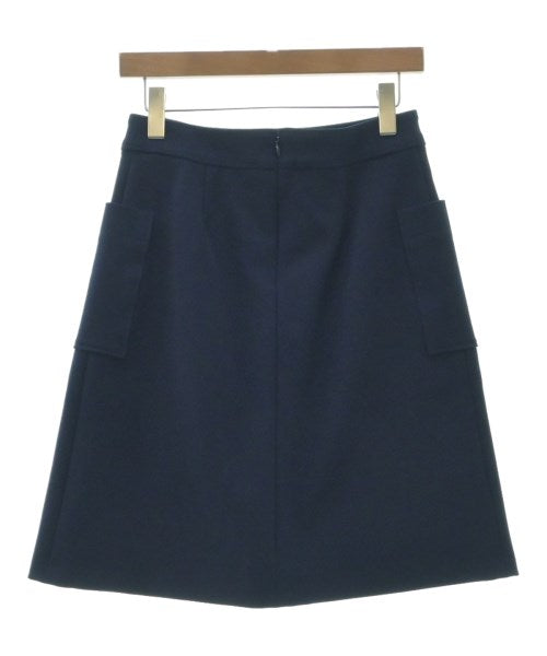 UNTITLED กระโปรงยาวถึงเข่า