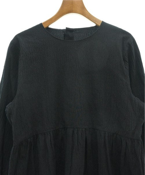 UNTITLED เสื้อลำลอง