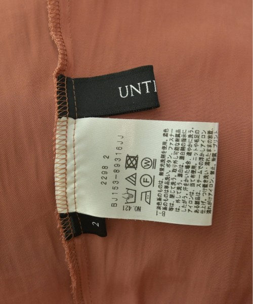 UNTITLED เสื้อสตรี