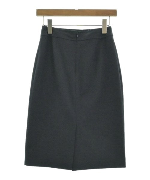 UNTITLED กระโปรงยาวถึงเข่า