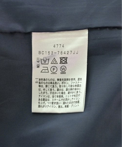 UNTITLED กระโปรงยาวถึงเข่า