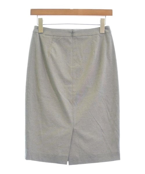 UNTITLED กระโปรงยาวถึงเข่า