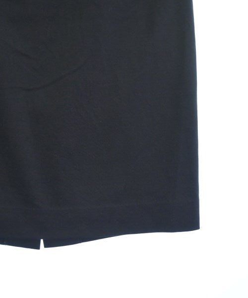 UNTITLED กระโปรงยาวถึงเข่า