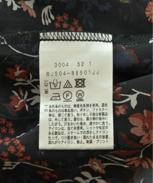 UNTITLED เสื้อสตรี