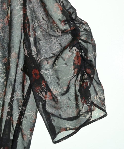 UNTITLED เสื้อสตรี