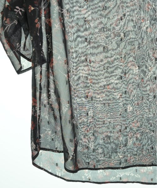 UNTITLED เสื้อสตรี