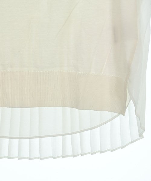 UNTITLED เสื้อยืด/เสื้อท็อปส์