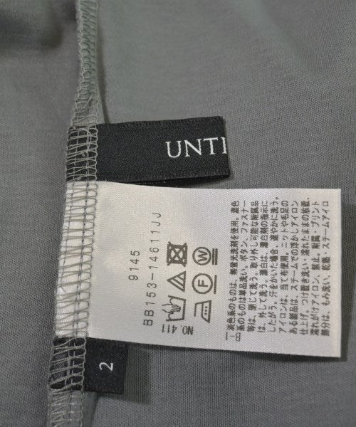 UNTITLED เสื้อยืด/เสื้อท็อปส์