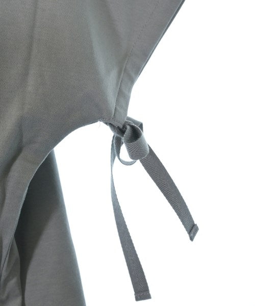 UNTITLED เสื้อยืด/เสื้อท็อปส์