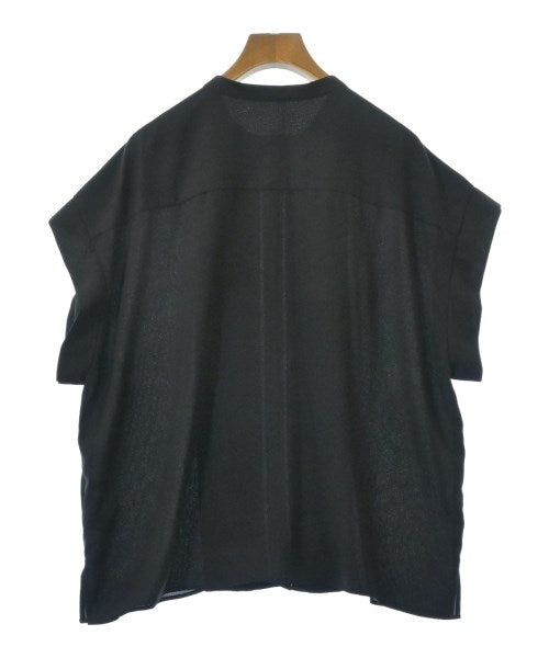 UNTITLED เสื้อลำลอง