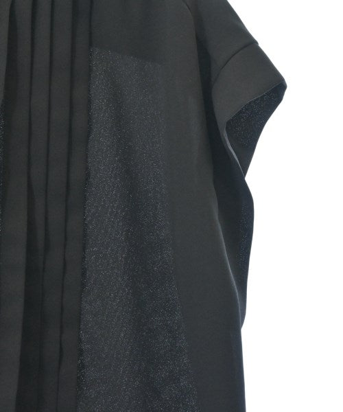UNTITLED เสื้อลำลอง