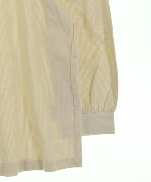 UNTITLED เสื้อยืด/เสื้อท็อปส์