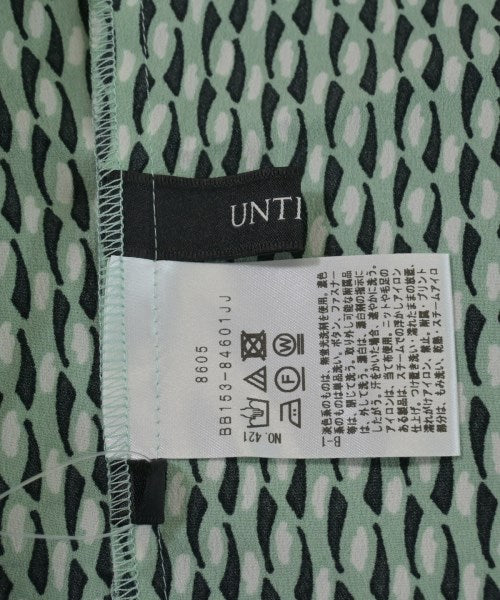 UNTITLED เสื้อลำลอง