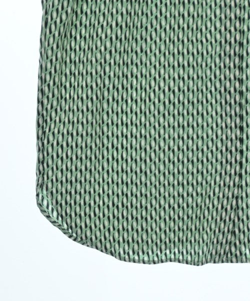 UNTITLED เสื้อลำลอง