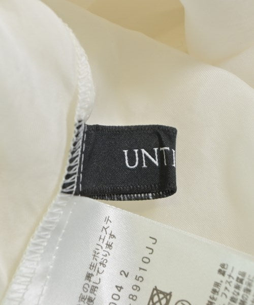 UNTITLED เสื้อลำลอง