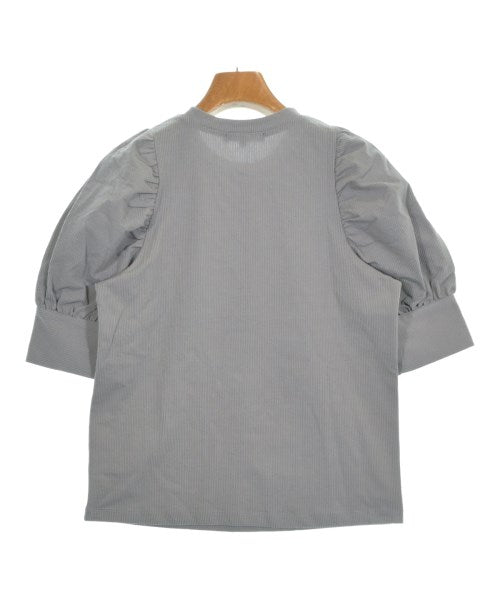 UNTITLED เสื้อยืด/เสื้อท็อปส์