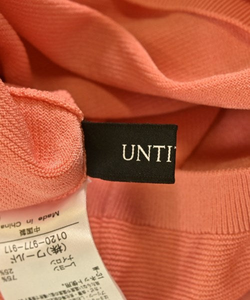 UNTITLED เสื้อกันหนาว